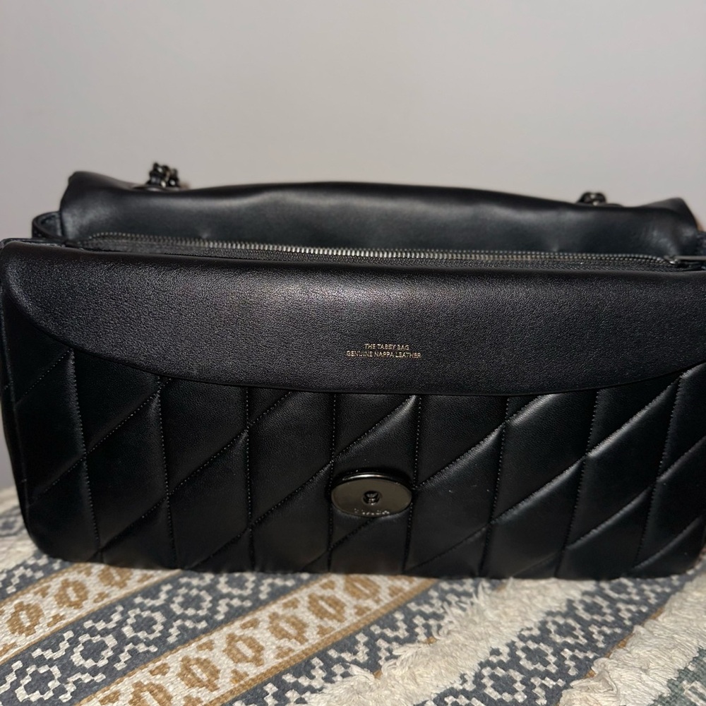 Tabby Shoulder Bag 33 With Pillow Quilting And Charms - Picture 6 of 7